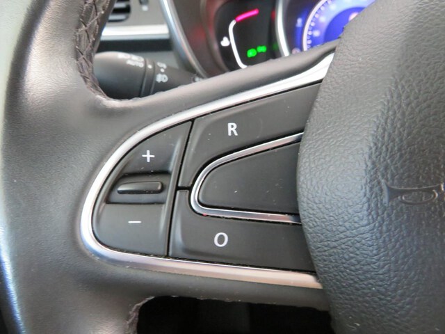 Inside Kadjar Diesel  Gris Highland