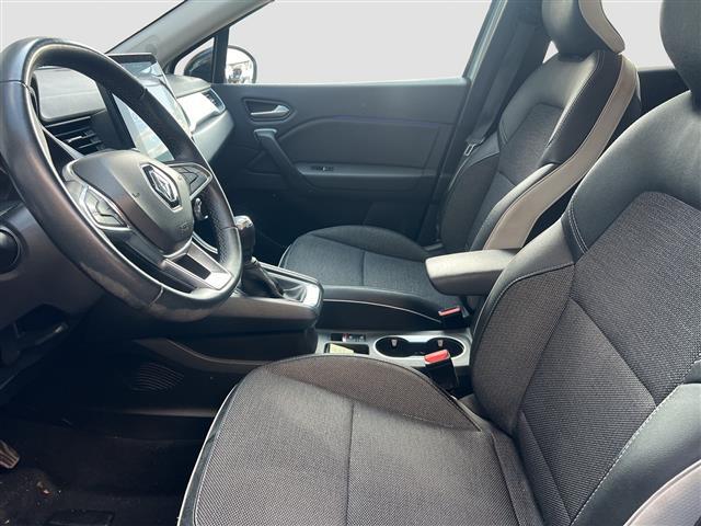 RENAULT Captur 05258500_VO38013034