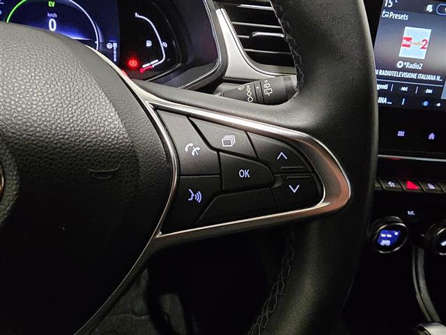 RENAULT Captur 02416132_VO38013170