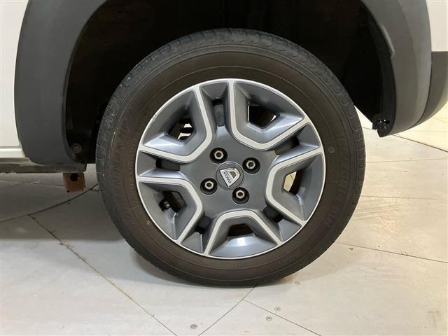 DACIA Spring 00985567_VO38023207