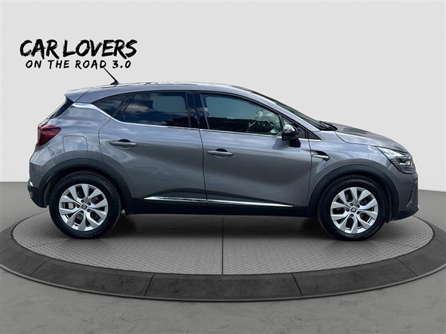 RENAULT Captur 05258079_VO38013034