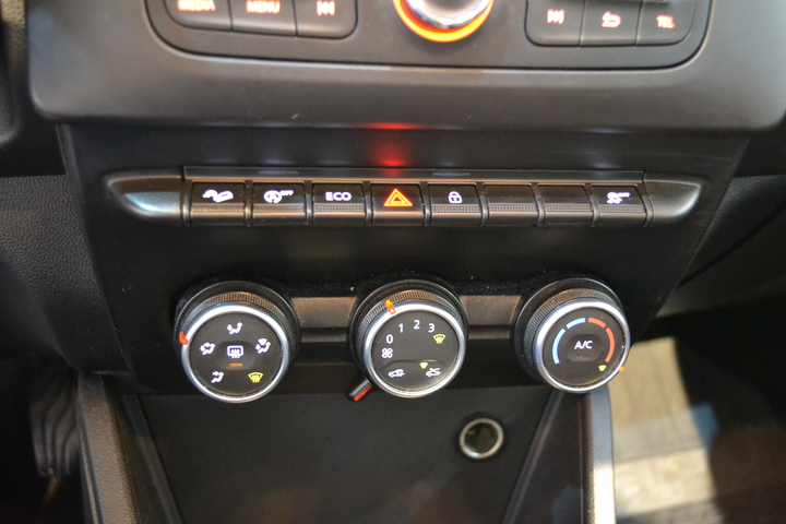 Exterior DUSTER  ALB