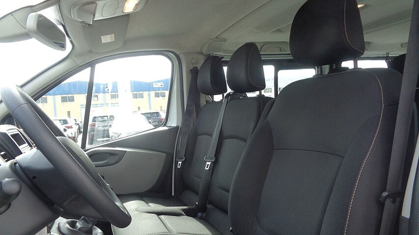 Inside Trafic Combi Diesel  BLANCO