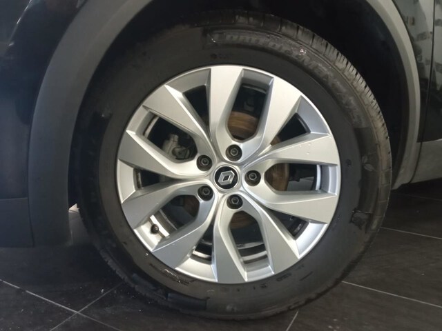 Outside Captur  NEGRO