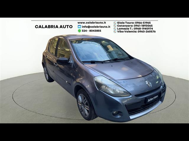 RENAULT Clio 00007145_VO38033579