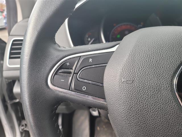 RENAULT Megane 00023466_VO38013404