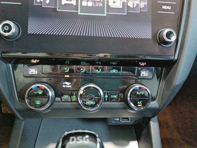 Inside Octavia Combi  Negro Mágico ef. pe