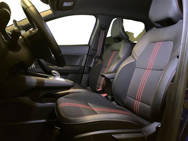 RENAULT Captur 00985270_VO38023207