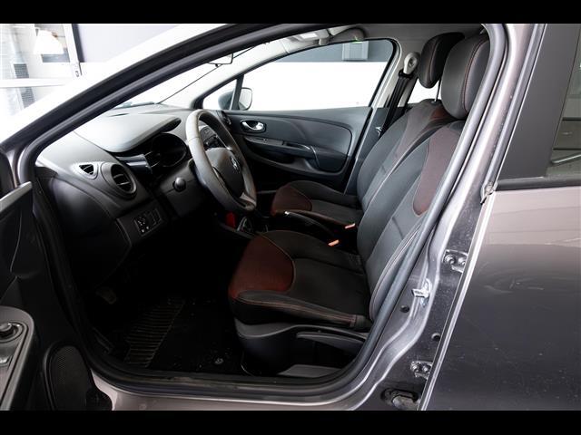 RENAULT Clio 00094543_VO38013437