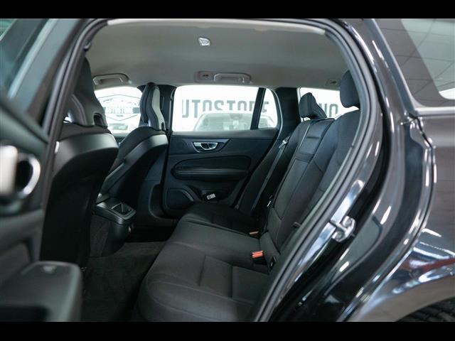 VOLVO V60 II 2019 40001231_VO38053400