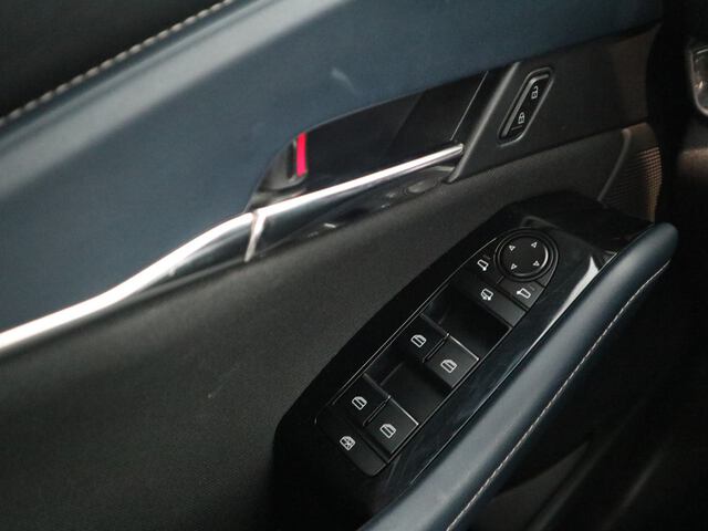 Inside CX-30  GRIS