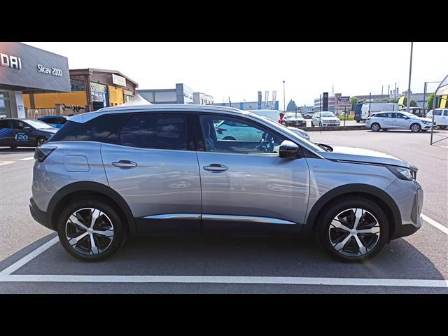 PEUGEOT 3008 00024053_VO38013404