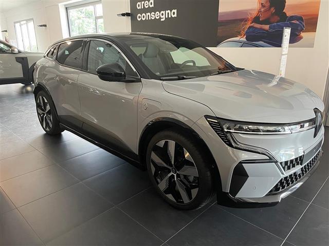 RENAULT Megane 00049758_VO38013022