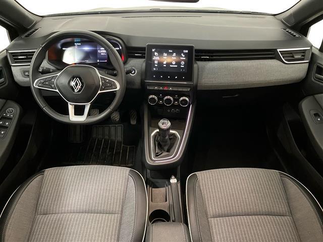 RENAULT Clio 00985360_VO38023207