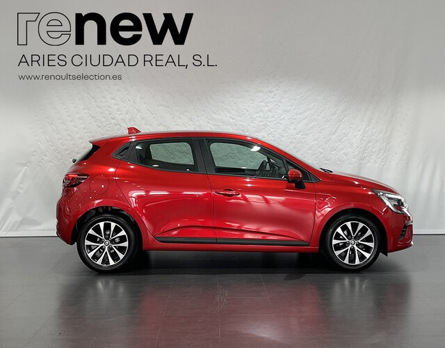 Outside Clio  ROJO