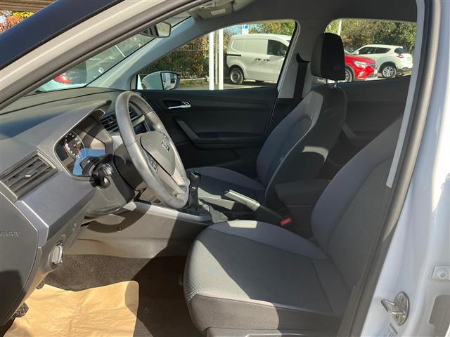 SEAT Arona 2017 02639910_VO38043366