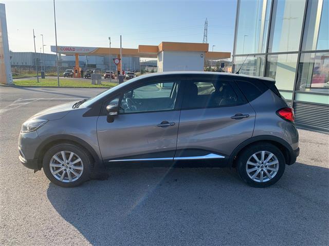 RENAULT Captur 02480147_VO38013041