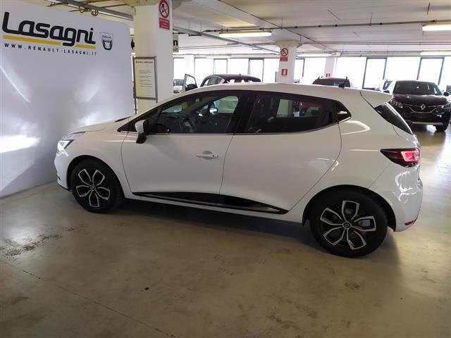 RENAULT Clio 00007938_VO38013330