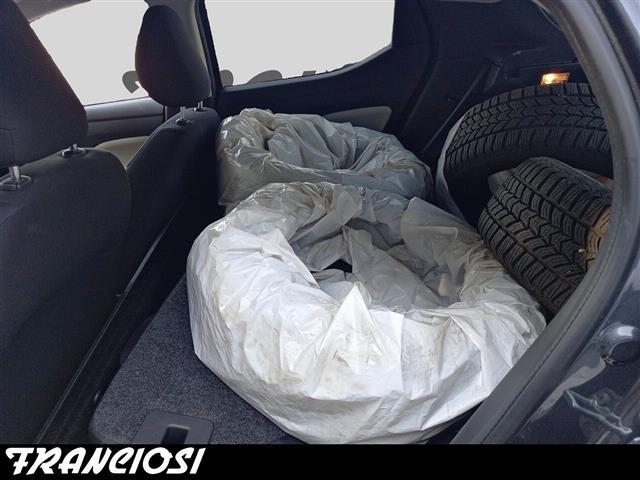 NISSAN Micra 00023451_VO38013018