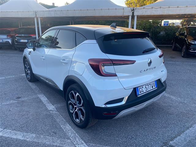 RENAULT Captur 02641685_VO38043366