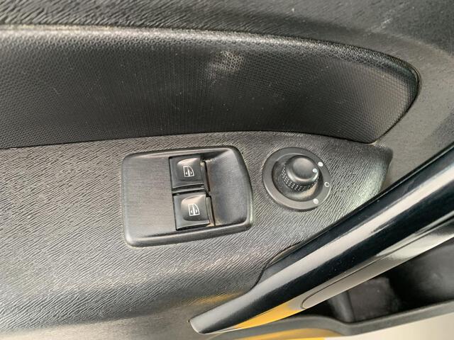 Inside Kangoo Furgón Diesel  Blanco Mineral