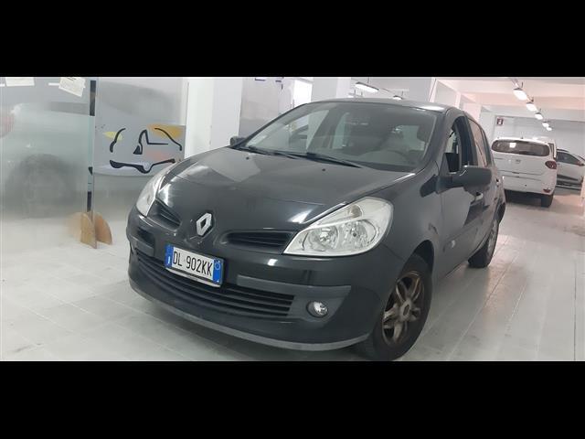 RENAULT Clio 00006451_VO38033579
