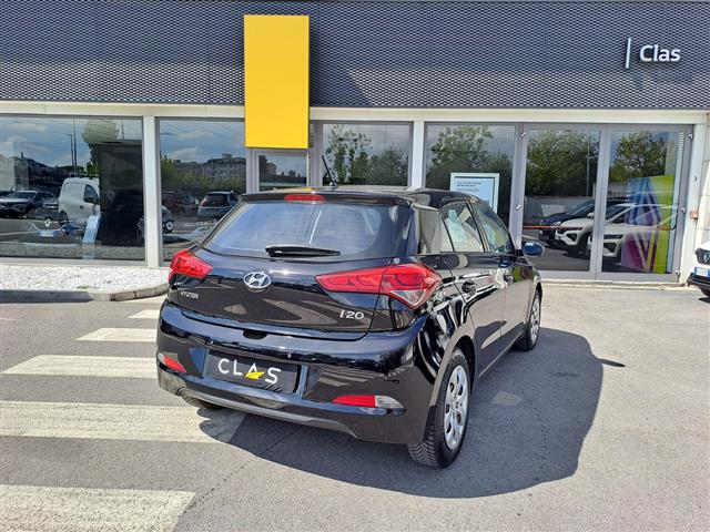 HYUNDAI i20 05884703_VO38013080