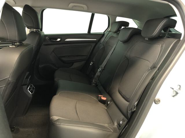 Inside Mégane Sport Tourer Híbrido Enchufable  Gris Highland