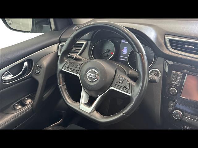 NISSAN Qashqai 04998257_VO38013058