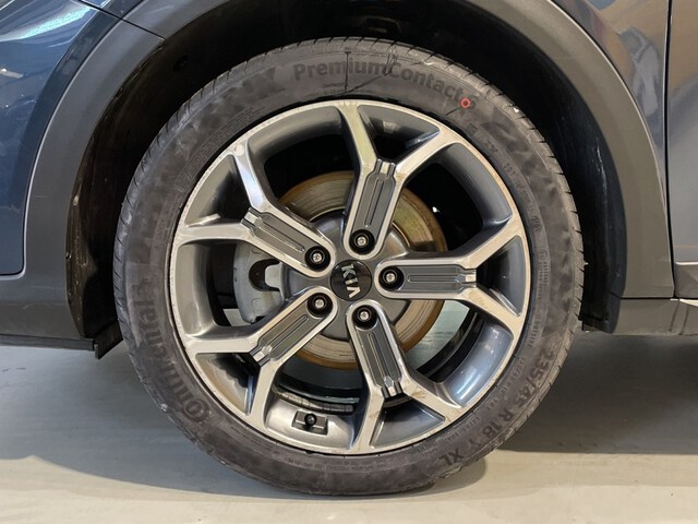 Outside XCeed Diesel  Cosmo Blue
