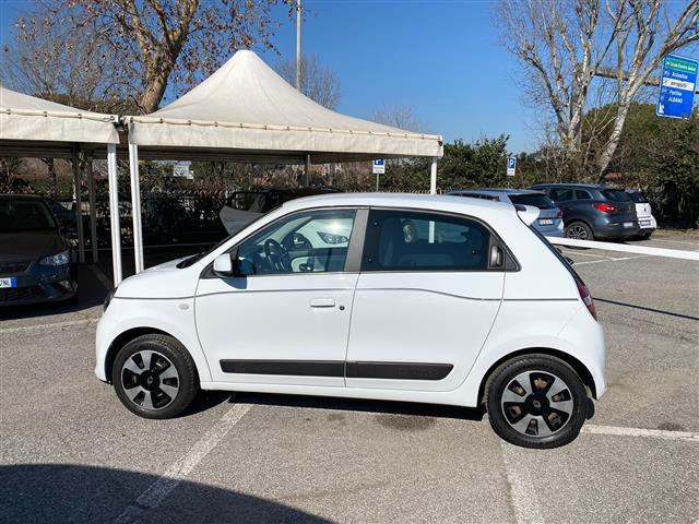 RENAULT Twingo 02640662_VO38043366