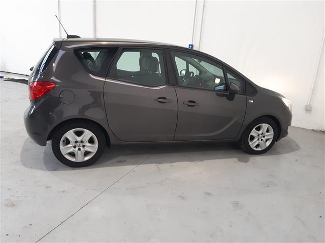 OPEL Meriva 02439880_VO38013041