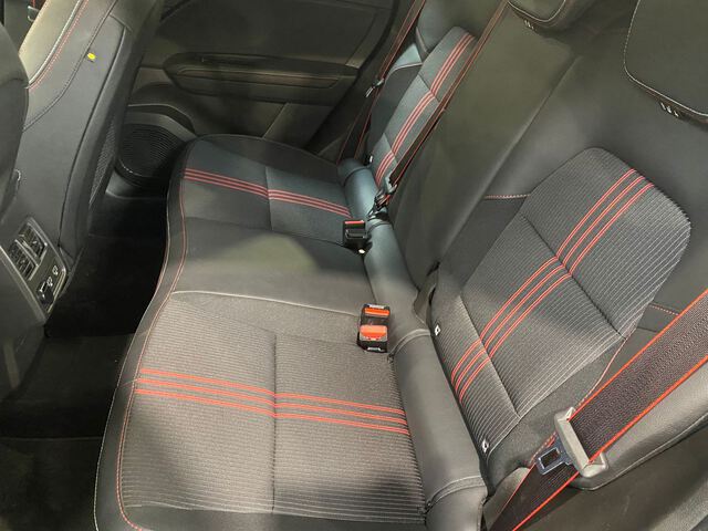 Inside Captur Híbrido  Azul Rayo con techo 