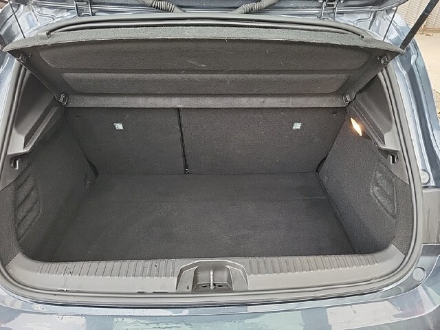 Inside Clio Híbrido  GRIS