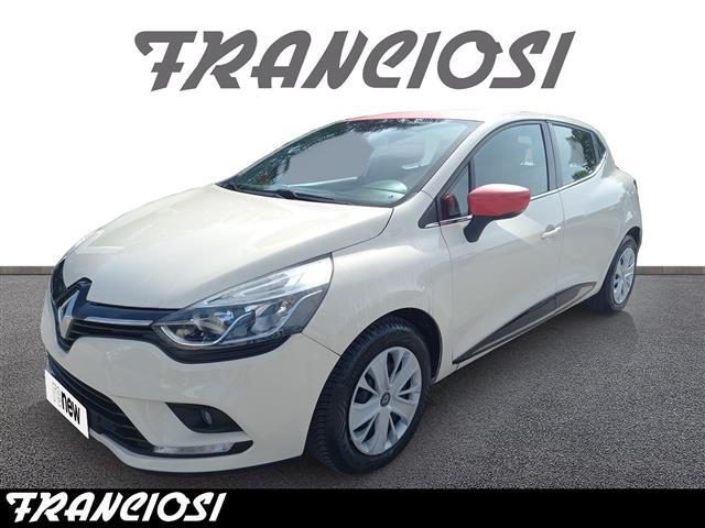 RENAULT Clio 00023133_VO38013018