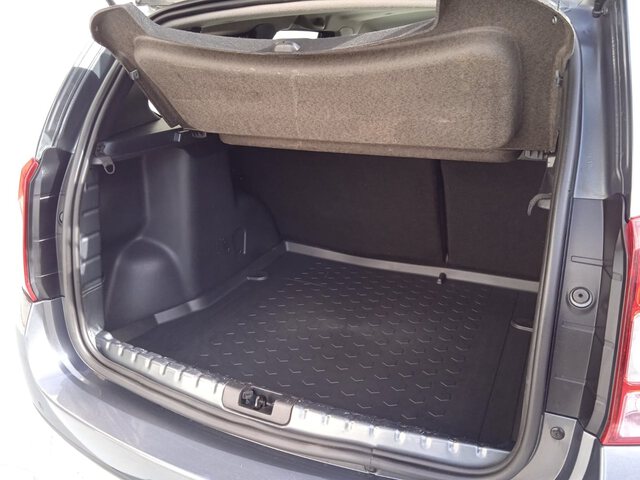 Inside Duster Diesel  Gris Cometa