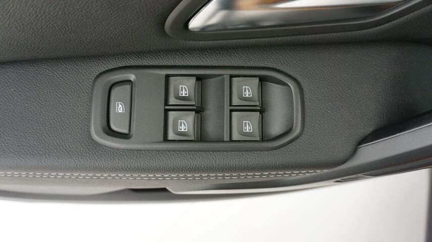 Inside Duster Diesel  Naranja Atacama