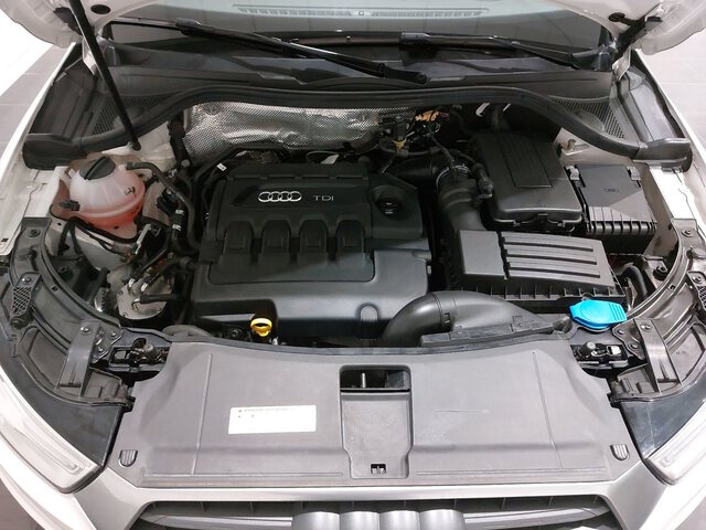Inside Q3 Diesel  Blanco