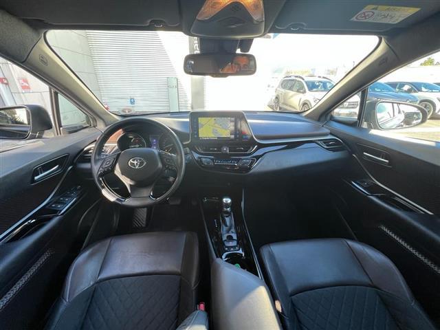 TOYOTA C HR 2016 05856702_VO38013080
