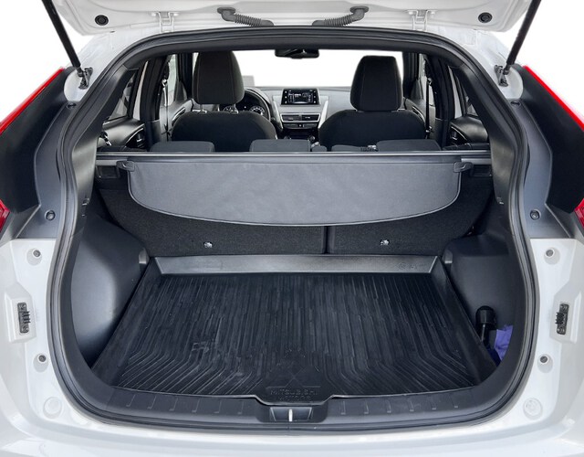 Inside Eclipse Cross  Blanco Polar