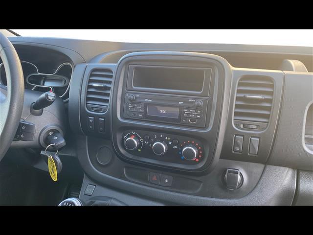 RENAULT Trafic 27 2019 00335485_VO38013550