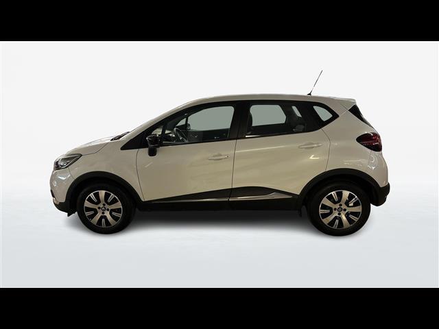 RENAULT Captur 00015844_VO38043670