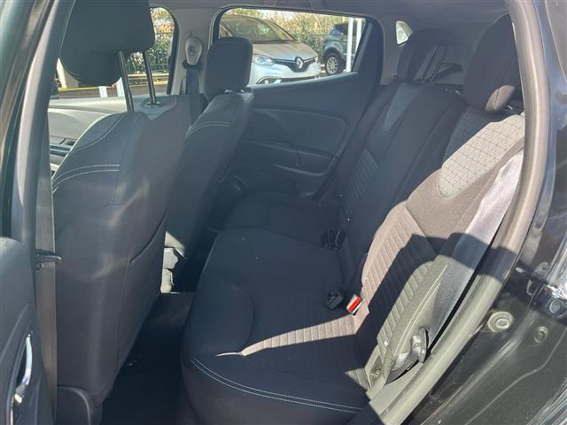 RENAULT Clio 02640754_VO38043366
