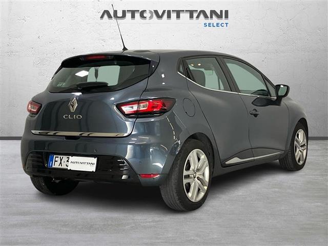 RENAULT Clio 00911792_VO38023207