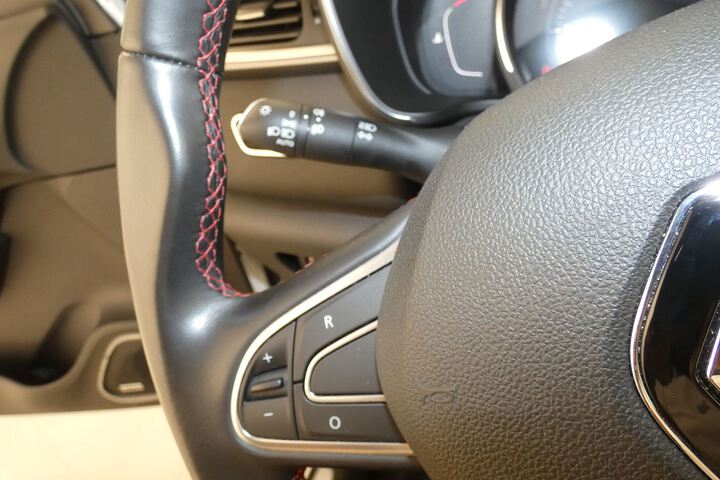 Inside Kadjar Diesel  Blanco Glaciar