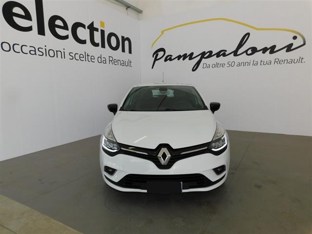 RENAULT Clio 03245887_VO38043894