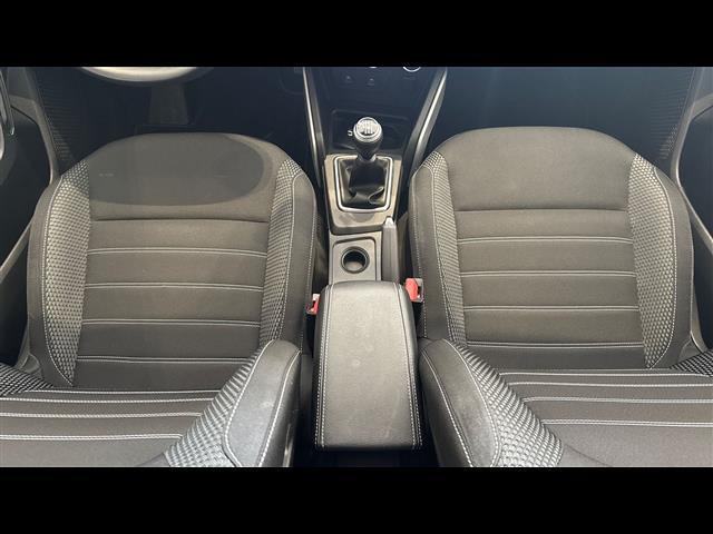 DACIA Duster 04997718_VO38013058