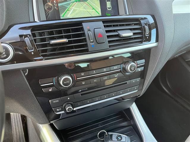 BMW X4 F26 02640639_VO38043366