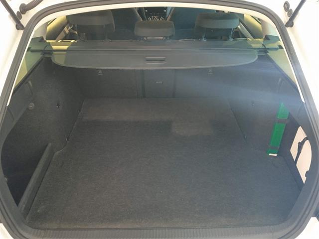 SKODA Octavia SW 00014593_VO38043670