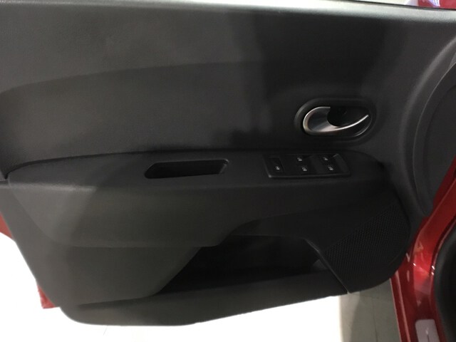 Inside Lodgy Diesel  Rojo